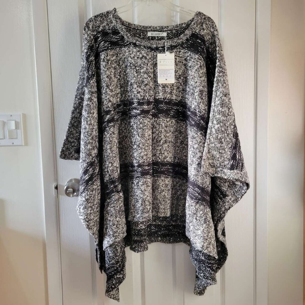 Women's Woven Poncho